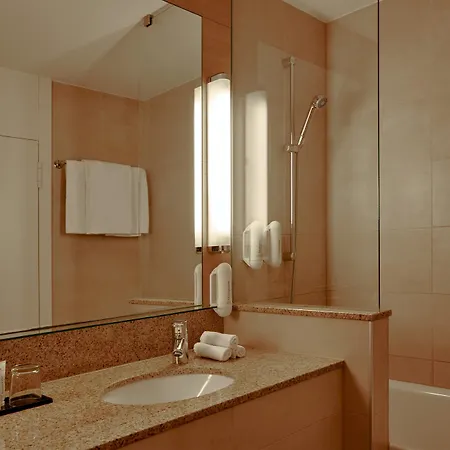 Regina Titlis, A Trademark Collection By Wyndham Hotel