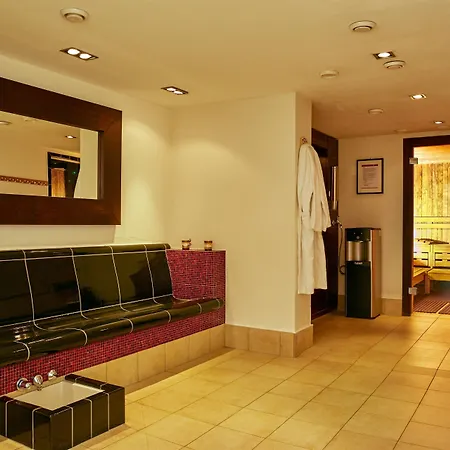 Regina Titlis, A Trademark Collection By Wyndham Hotel Engelberg